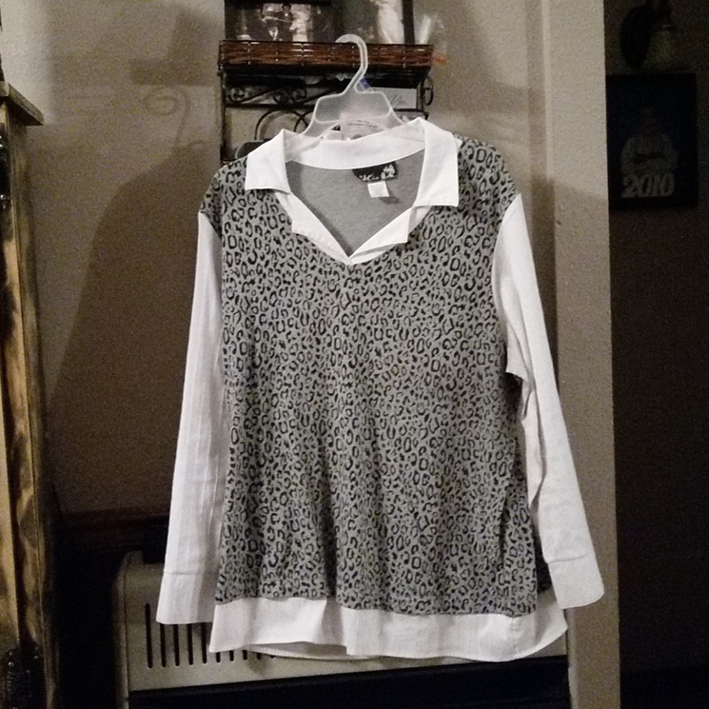 Sweater/ blouse